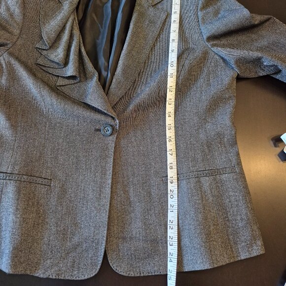 Stunning Blazer - Picture 9 of 9